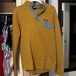 COPY - Mustard Patagonia quilted pullover